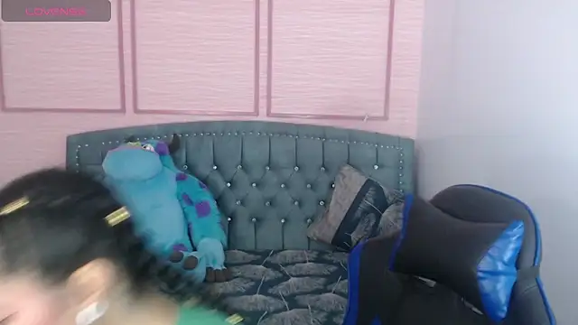 Snapshot of stephania_t chatting on February 2025 10:37:02 AM stephania t online show from February 2025 10:37:02 AM