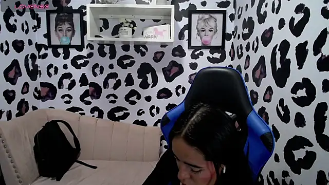 Snapshot of stephania_t chatting on February 2025 11:54:01 AM stephania t online show from February 2025 11:54:01 AM