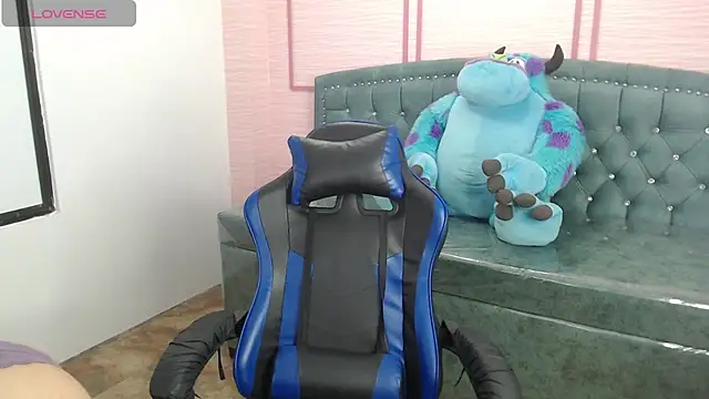 Snapshot of stephania_t chatting on February 2025 10:40:01 AM stephania t online show from February 2025 10:40:01 AM