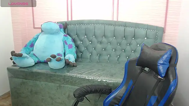 Snapshot of stephania_t chatting on February 2025 10:23:02 AM stephania t online show from February 2025 10:23:02 AM