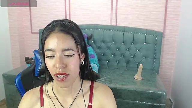 Snapshot of stephania_t chatting on February 2025 01:26:02 PM stephania t online show from February 2025 01:26:02 PM