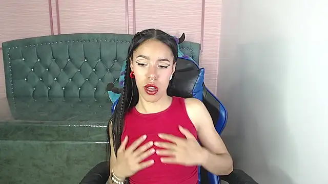 Snapshot of stephania_t chatting on February 2025 10:04:02 PM stephania t online show from February 2025 10:04:02 PM