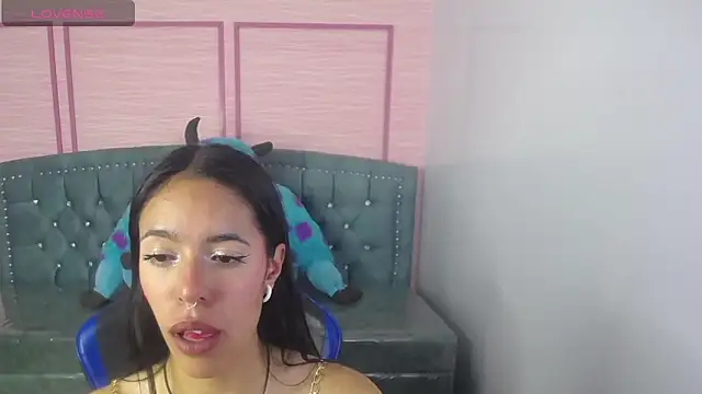 Snapshot of stephania_t chatting on February 2025 03:42:01 AM stephania t online show from February 2025 03:42:01 AM