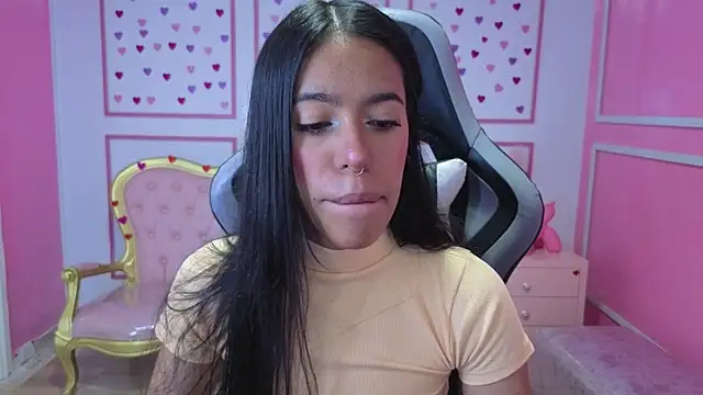 Snapshot of stephania_t chatting on September 2025 11:32:02 AM stephania t online show from September 2025 11:32:02 AM