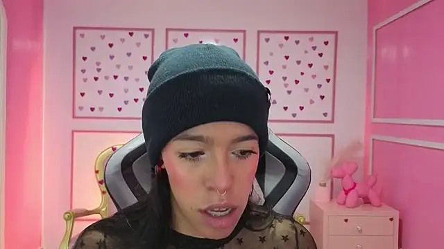 Snapshot of stephania_t chatting on September 2025 11:34:02 AM stephania t online show from September 2025 11:34:02 AM