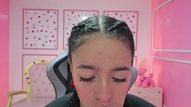 Snapshot of stephania_t chatting on September 2025 12:32:01 PM stephania t online show from September 2025 12:32:01 PM