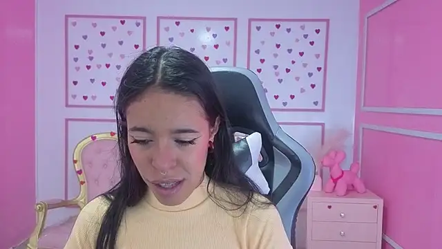 Snapshot of stephania_t chatting on September 2025 11:37:02 AM stephania t online show from September 2025 11:37:02 AM