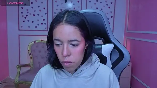 Snapshot of stephania_t chatting on November 2025 12:40:02 PM stephania t online show from November 2025 12:40:02 PM