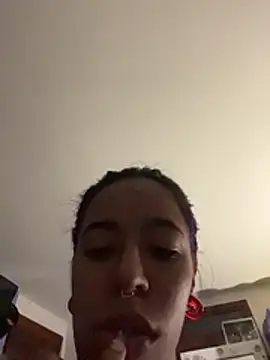 Snapshot of stephania_t chatting on November 2025 04:14:02 AM stephania t online show from November 2025 04:14:02 AM