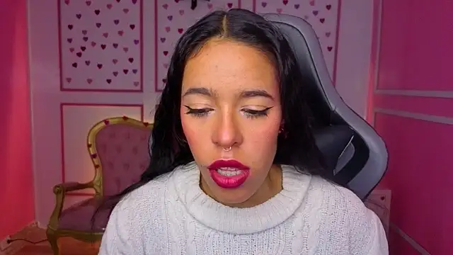 Snapshot of stephania_t chatting on November 2025 11:53:01 AM stephania t online show from November 2025 11:53:01 AM