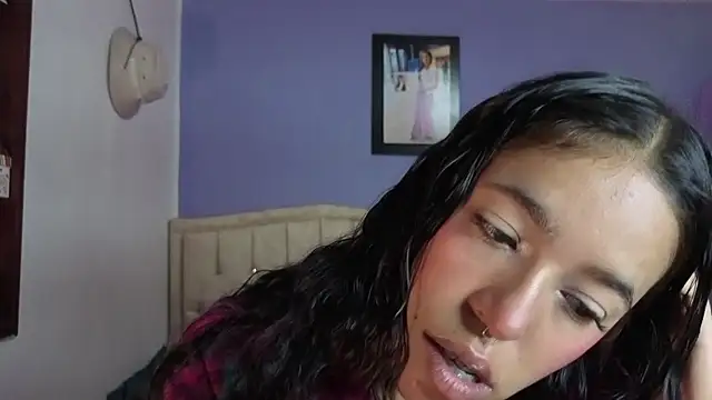 stephania t online show from April 2026 04:07:01 PM