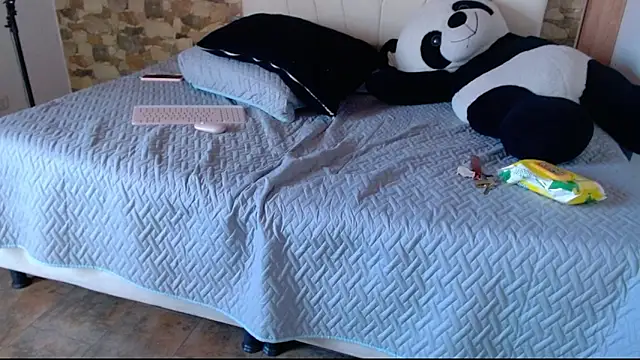 julz 03 online show from March 2026 06:25:02 PM