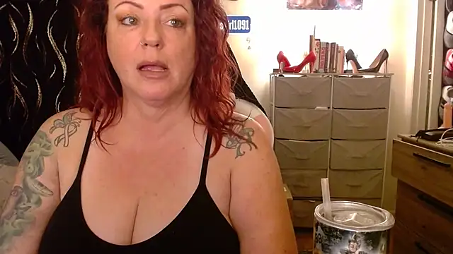 Snapshot of Nikkimastersgirl1091 chatting on October 2025 04:53:02 PM Nikkimastersgirl1091 online show from October 2025 04:53:02 PM