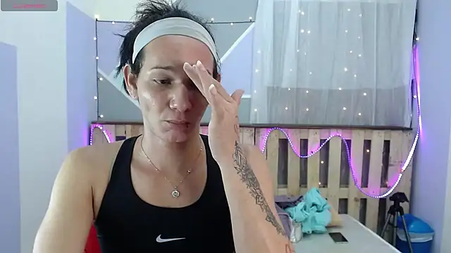 Michellcockxxx online show from February 2025 02:44:02 AM