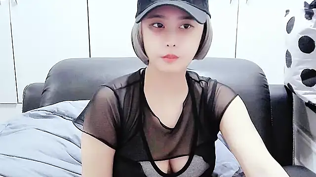 yourz tw online show from November 2025 02:26:01 AM