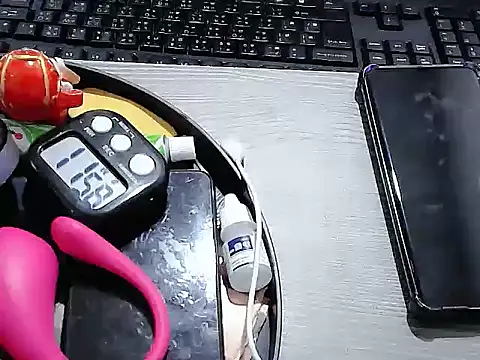 yourz tw online show from April 2026 05:03:02 AM