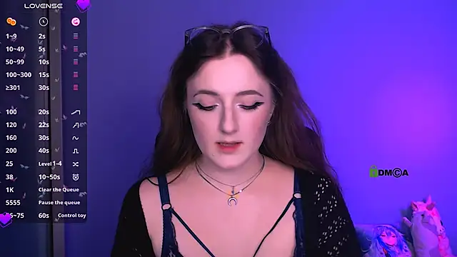 luna berryy online show from November 2025 08:53:02 PM