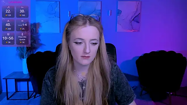 luna berryy online show from March 2026 08:25:02 PM