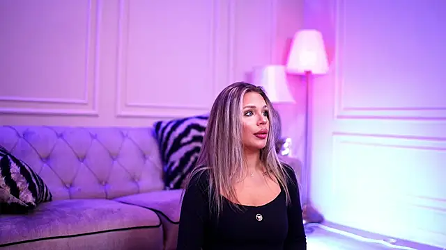 Snapshot of Candy_Ivy chatting on February 2025 07:05:02 PM Candy Ivy online show from February 2025 07:05:02 PM