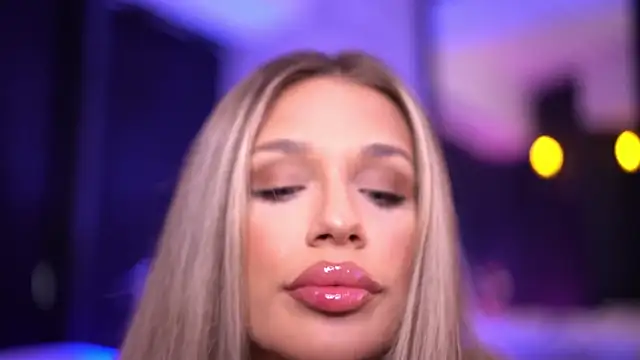 Snapshot of Candy_Ivy chatting on March 2025 01:28:01 AM Candy Ivy online show from March 2025 01:28:01 AM