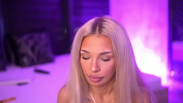 Snapshot of Candy_Ivy chatting on October 2025 05:53:02 PM Candy Ivy online show from October 2025 05:53:02 PM