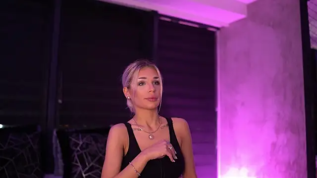 Snapshot of Candy_Ivy chatting on November 2025 06:07:02 PM Candy Ivy online show from November 2025 06:07:02 PM