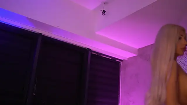 Snapshot of Candy_Ivy chatting on November 2025 06:19:02 PM Candy Ivy online show from November 2025 06:19:02 PM