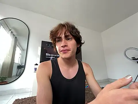 Snapshot of Ne0nn chatting on December 2024 09:50:02 PM Ne0nn online show from December 2024 09:50:02 PM