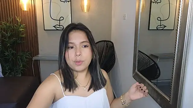 Sharlotte Milk online show from October 2025 11:03:01 AM