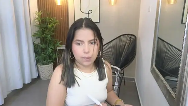 Sharlotte Milk online show from November 2025 10:51:01 AM