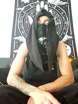 Snapshot of Gambit_69420 chatting on November 2025 05:12:01 PM Gambit 69420 online show from November 2025 05:12:01 PM