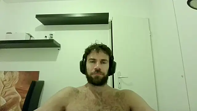 alpha-hunk online show from October 2025 07:14:02 PM
