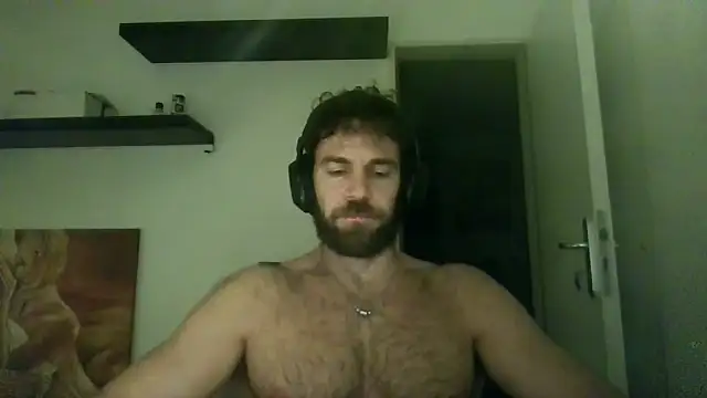 alpha-hunk online show from November 2025 09:39:02 PM