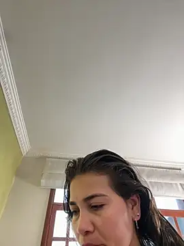 aurora divine online show from October 2025 01:12:02 PM