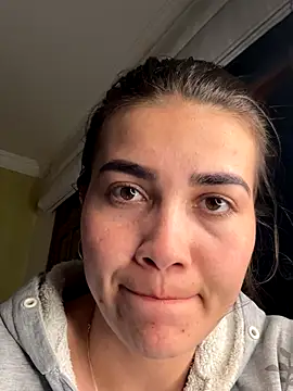 aurora divine online show from November 2025 11:02:01 PM