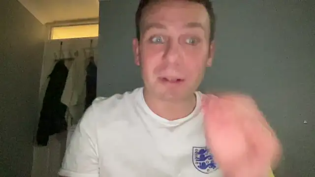 Snapshot of GotItGoin chatting on September 2025 08:23:02 PM GotItGoin online show from September 2025 08:23:02 PM