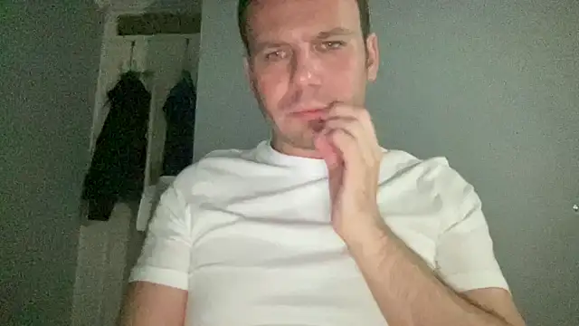 Snapshot of GotItGoin chatting on October 2025 01:01:02 AM GotItGoin online show from October 2025 01:01:02 AM