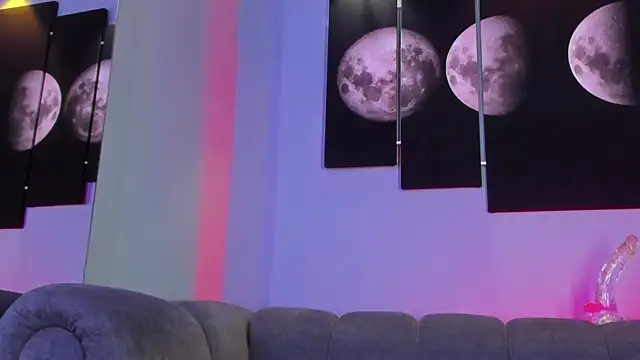 Snapshot of maddy_walker chatting on December 2024 06:56:02 PM maddy walker online show from December 2024 06:56:02 PM