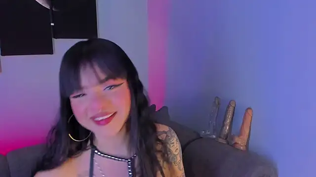 Snapshot of maddy_walker chatting on December 2024 08:11:01 PM maddy walker online show from December 2024 08:11:01 PM