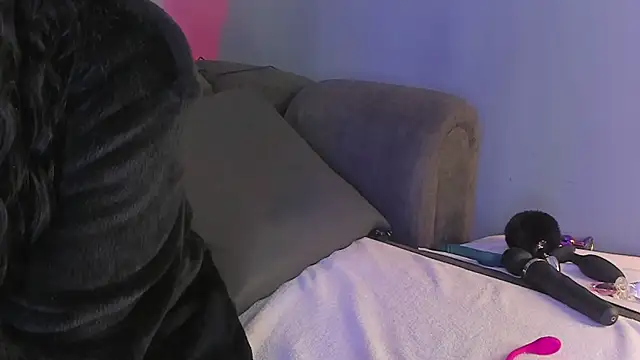 Snapshot of maddy_walker chatting on January 2025 03:22:01 AM maddy walker online show from January 2025 03:22:01 AM