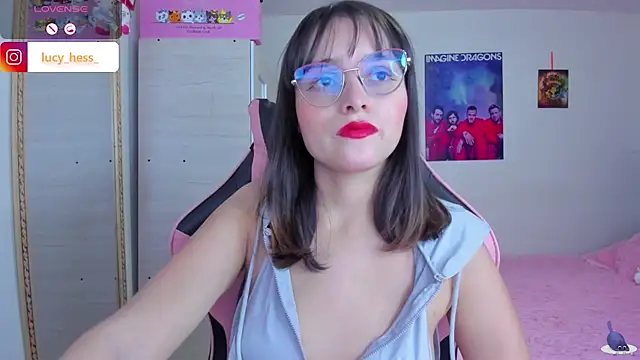 Lucyy-hess online show from April 2026 09:39:33 PM