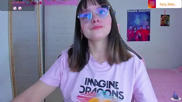 Lucyy-hess online show from April 2026 08:32:01 PM