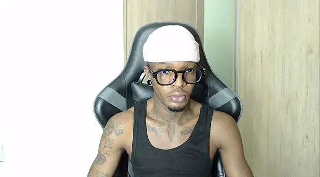 Snapshot of asaapr chatting on December 2024 03:02:02 AM asaapr online show from December 2024 03:02:02 AM