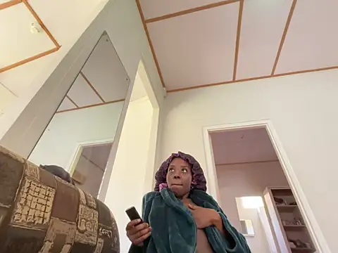 choclatepeaach online show from February 2026 05:10:02 PM