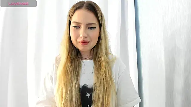 Snapshot of StefaTaylor chatting on December 2024 11:43:01 AM StefaTaylor online show from December 2024 11:43:01 AM