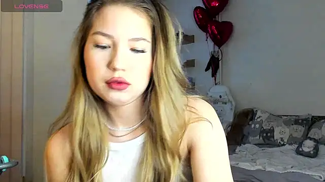 Snapshot of StefaTaylor chatting on February 2025 12:02:02 PM StefaTaylor online show from February 2025 12:02:02 PM