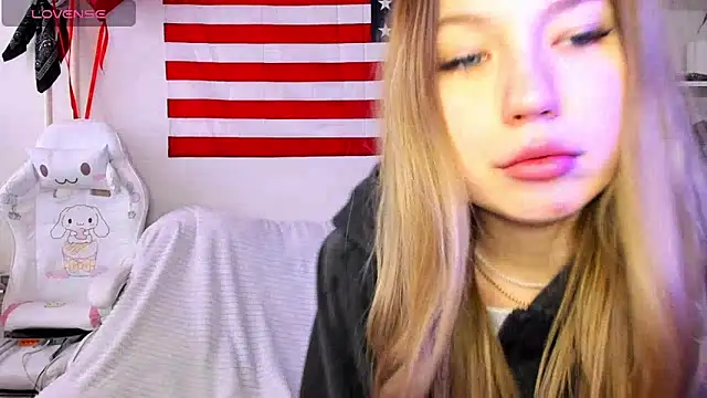 Snapshot of StefaTaylor chatting on March 2025 11:12:02 AM StefaTaylor online show from March 2025 11:12:02 AM