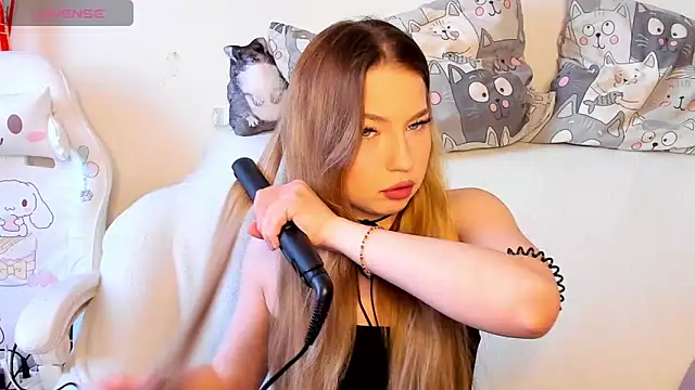 Snapshot of StefaTaylor chatting on March 2025 12:04:02 PM StefaTaylor online show from March 2025 12:04:02 PM