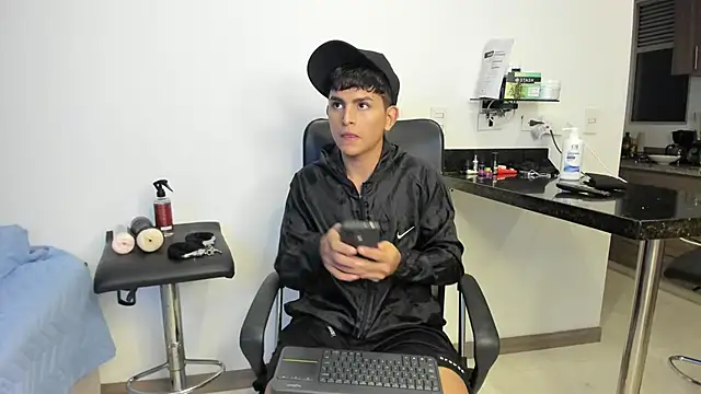 Snapshot of Lyam_ap chatting on January 2025 08:43:02 AM Lyam ap online show from January 2025 08:43:02 AM