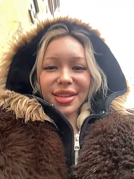 Snapshot of babydolll chatting on December 2025 10:43:01 AM babydolll online show from December 2025 10:43:01 AM